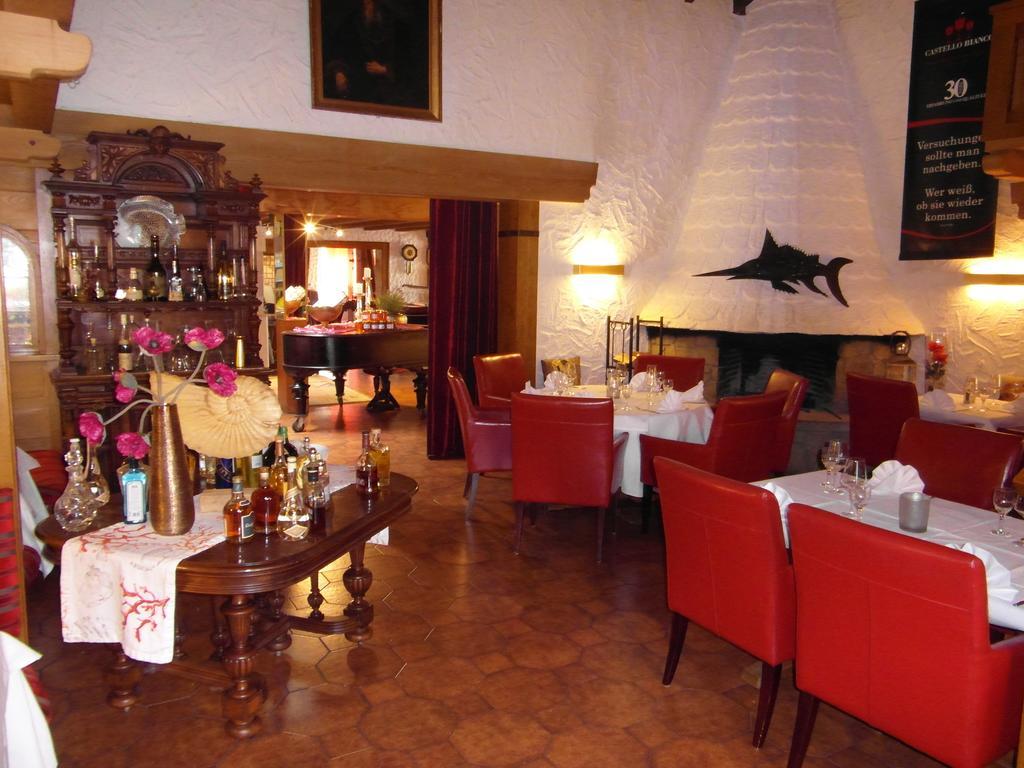 Castello Bianco Hotell Wadern Eksteriør bilde